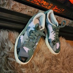 Puma Suede Classic Camo Green/Camo 367905-01 Women's Size 7 Medium